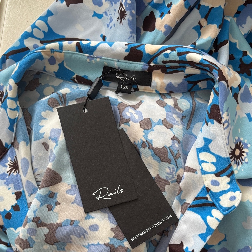 RAILS LISA ZINNIA TOP Floral Ruched Long Sleeve Blouse /Shirt. Fits so well on. - Picture 10 of 12
